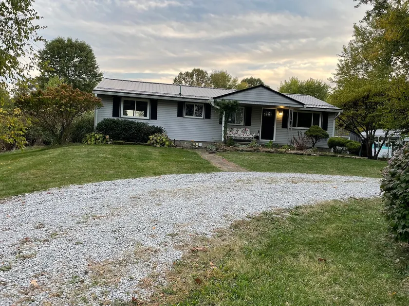 Cozy Ranch on a Country Acre - Image 1