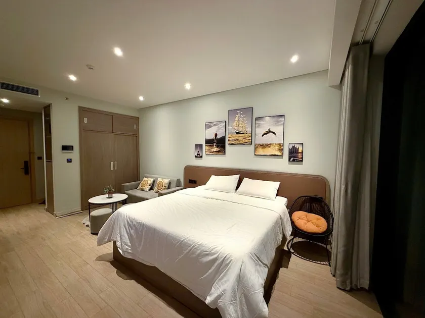 Luxury city studio, Bai Chay, Ha Long - Image 1