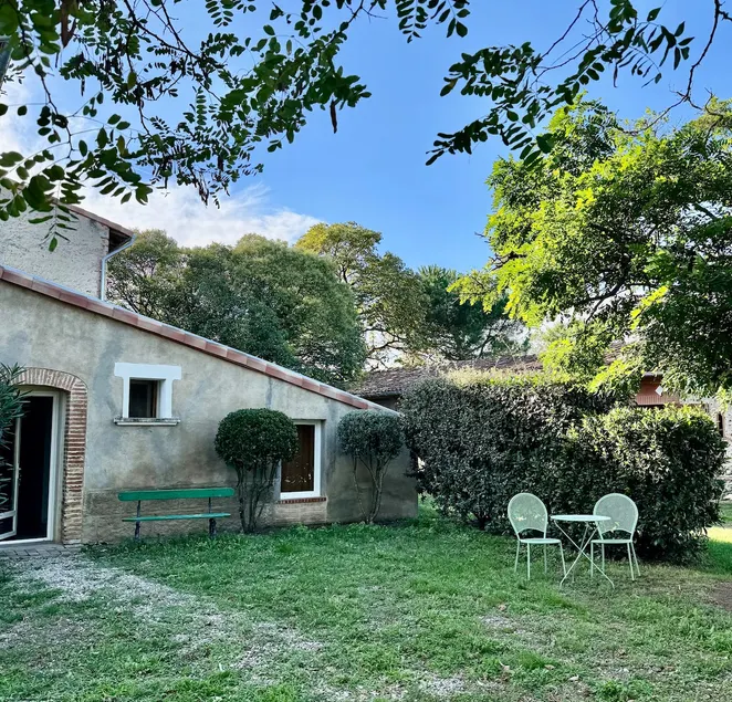 Single-storey apartment with dedicated garden - Image 1