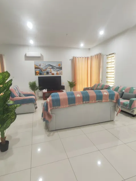 Happy Home - Image 1