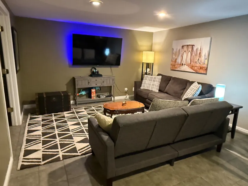 Whole Basement Suite • Kitchenette + easy checkin - Image 1