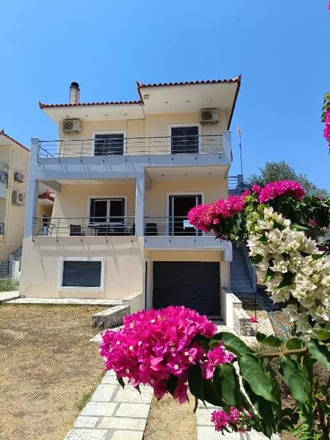 Maria 4. Modern and quiet house. - Image 1