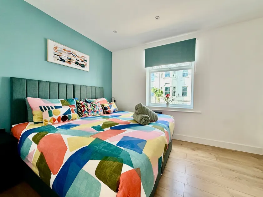 Modern Balcony Flat | Home From Home Breakaway - Image 1