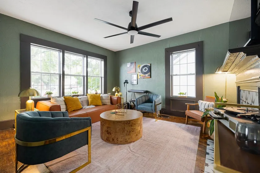 Music Vibes Near Downtown Kpt - 4br - Fenced yard - Image 1