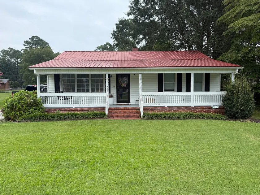 The Little Red Roof - Image 1