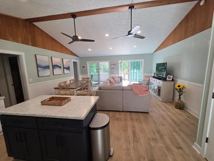 Lakefront Haven on Hartwell - Image 1