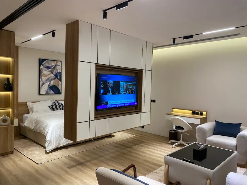 Executive Apt • Balcony — Olaya 10. - Image 1