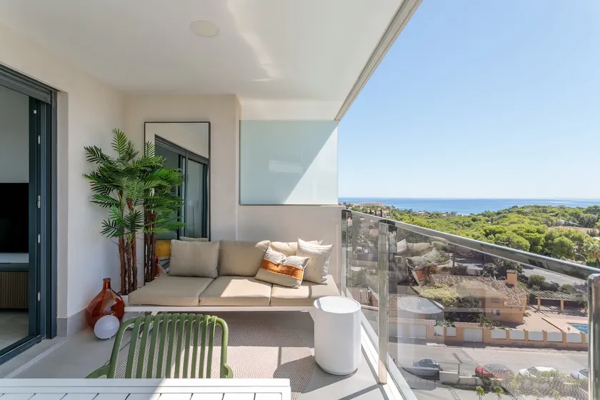 Sea view | Heated Pool |Garage | AC | Playground - Image 1