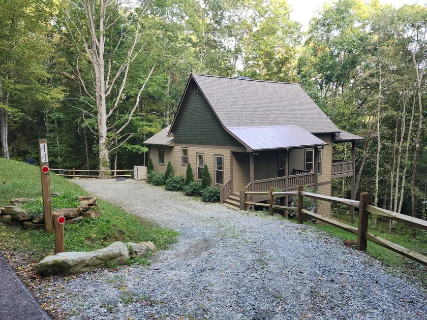 June's Retreat a Mountain Sanctuary - Image 1