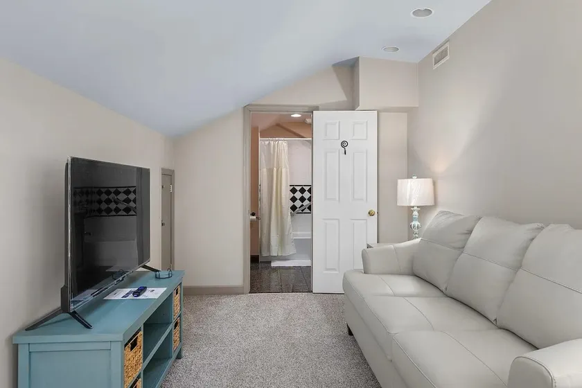North Florence Guest House - Image 1