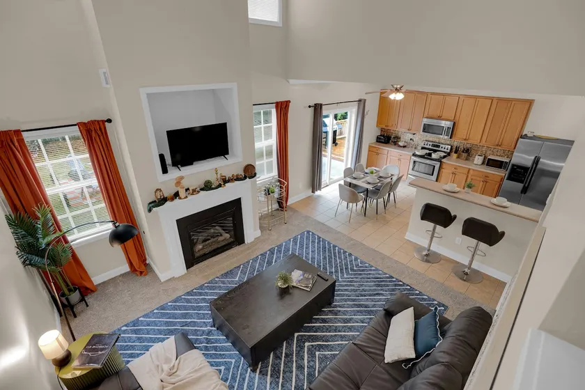 5BR House | 11 Beds | Pool Table | Fort Jackson - Image 1