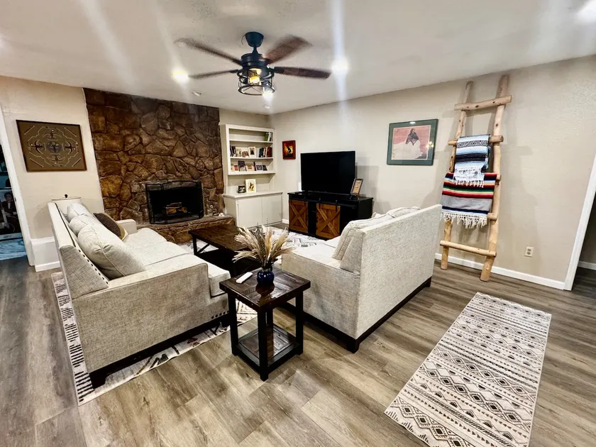 Rustic Native Retreat - Image 1