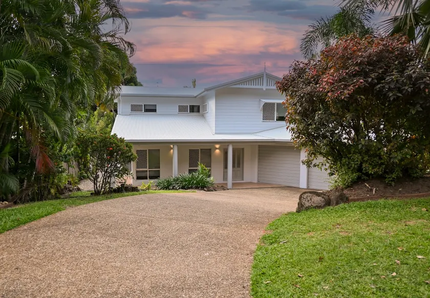 Coastal Retreat Trinity Beach - Image 1