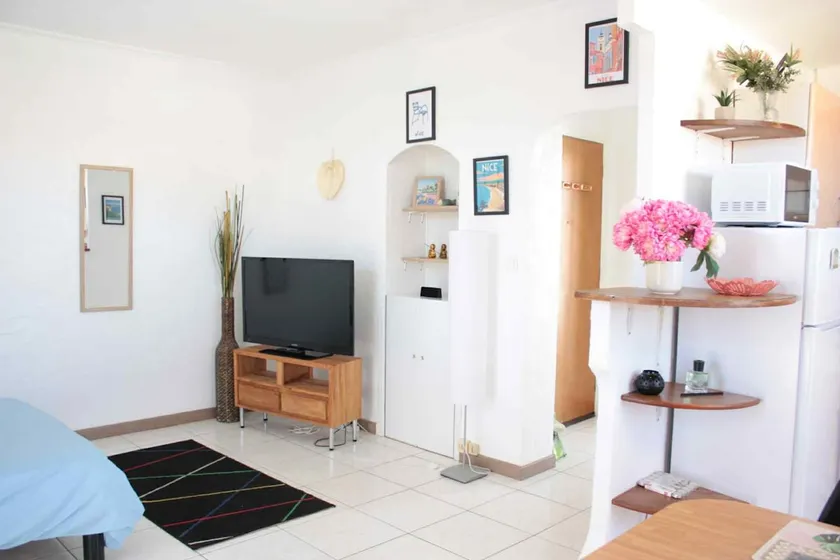 Le Cocon Niçois Studio Cozy et Lumineux avec Parking - Image 1