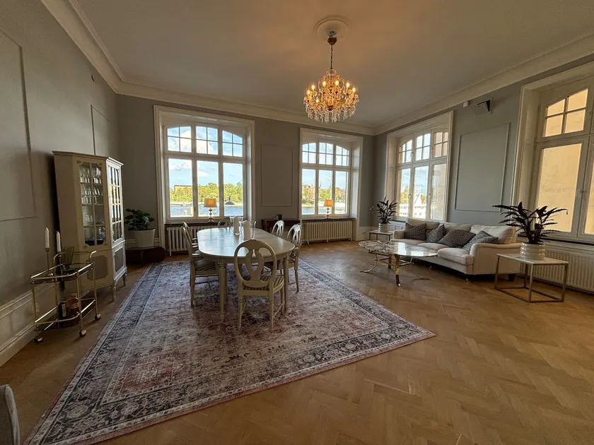 Gamla Stan Gem · 5BR · Sea View · 2-10 Guests - Image 1