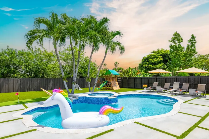 Family Villa 12 PPL | Heated Pool | Theater/Arcade - Image 1
