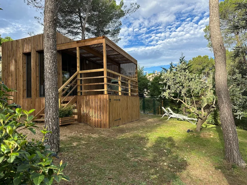 Cabane dans le Luberon - Bird in Provence - Image 1