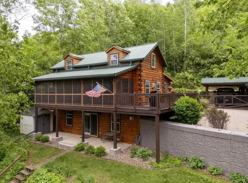 The Cozy Family Cabin in Wabasha near Downtown - Image 1