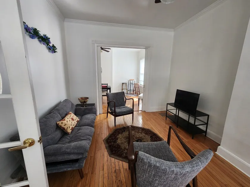 Campbell House - Image 1