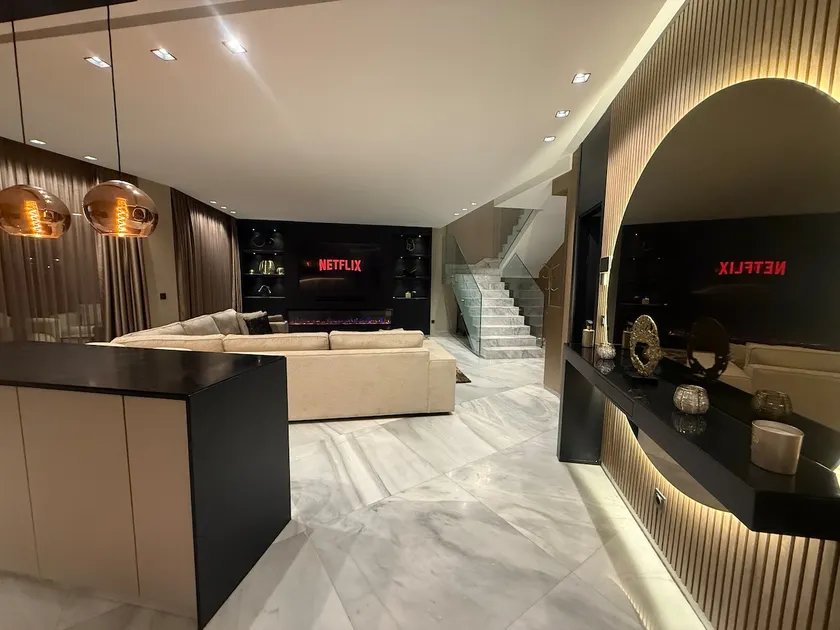 Luxury 4 Room Penthouse 420m2 Duplex Private Pool - Image 1