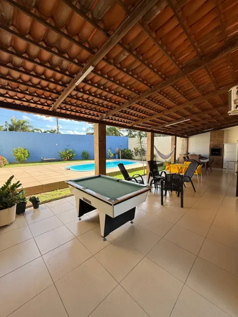 Large house with pool and barbecue area - Image 1