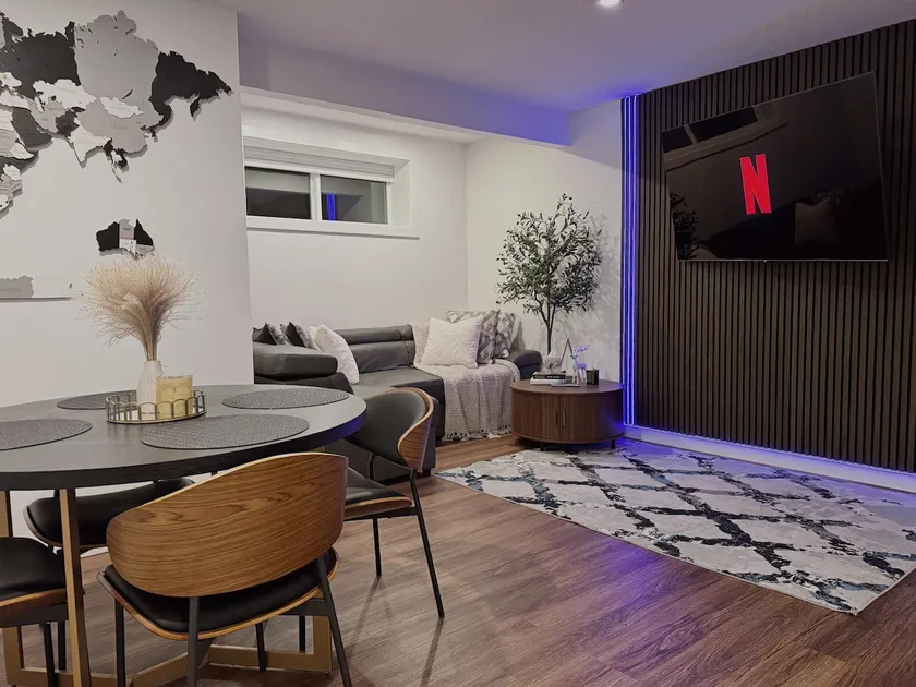 Cozy Lower Unit with Sauna - Image 1