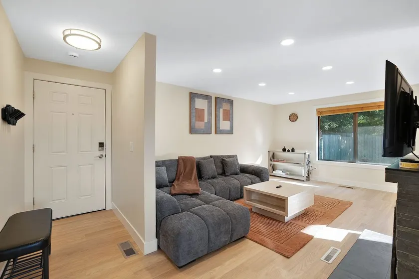 Private, Pet-Friendly Portland Retreat - Image 1