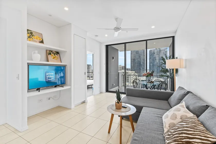 The Cityscape Pad with 2BR, 3-bed & Free Parking - Image 1