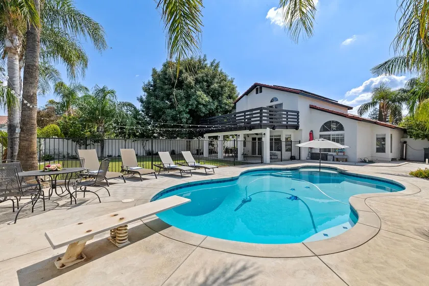 Casa Bella Gardens, pool, backyard, dog friendly - Image 1