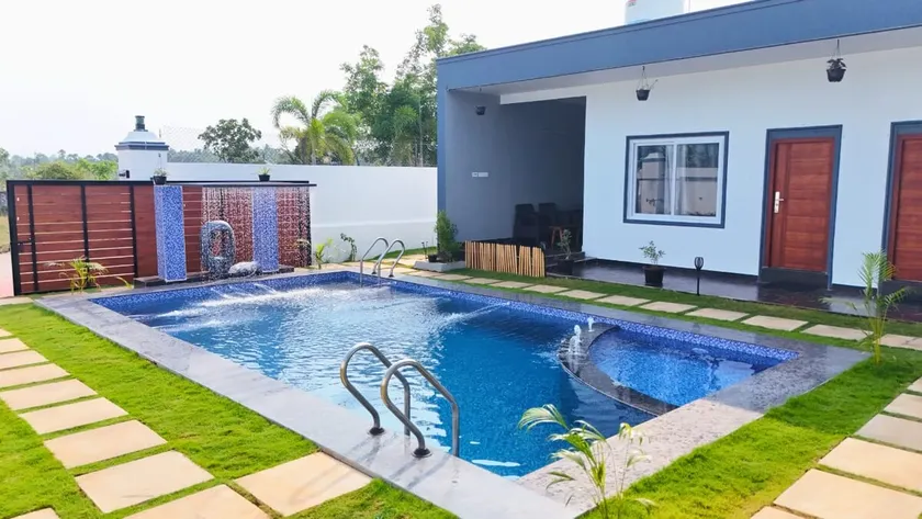Oceans 6 Beach House - Image 1