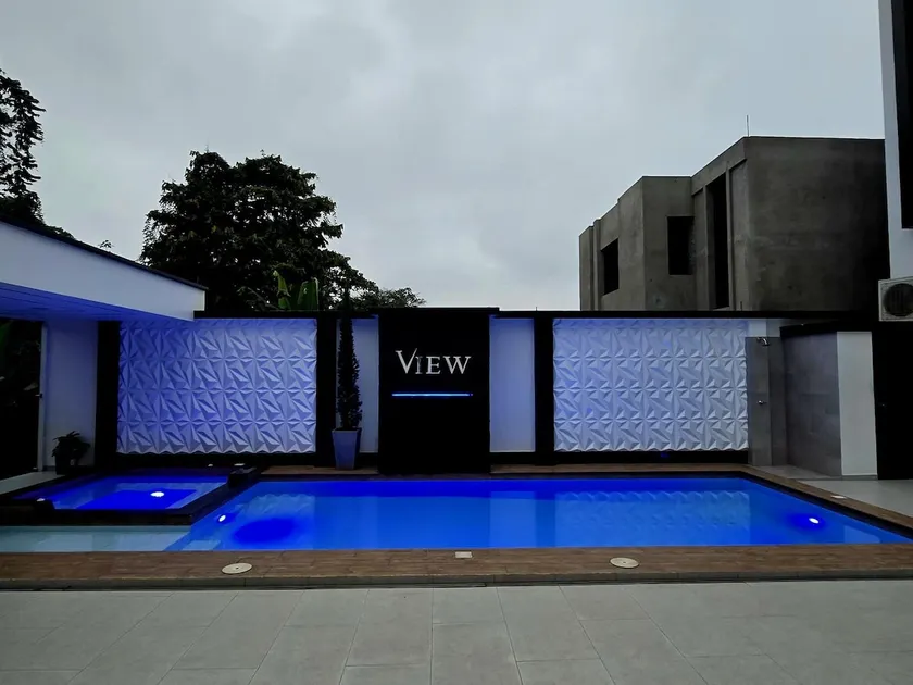 Charming suite: central, elegant and with a pool - Image 1