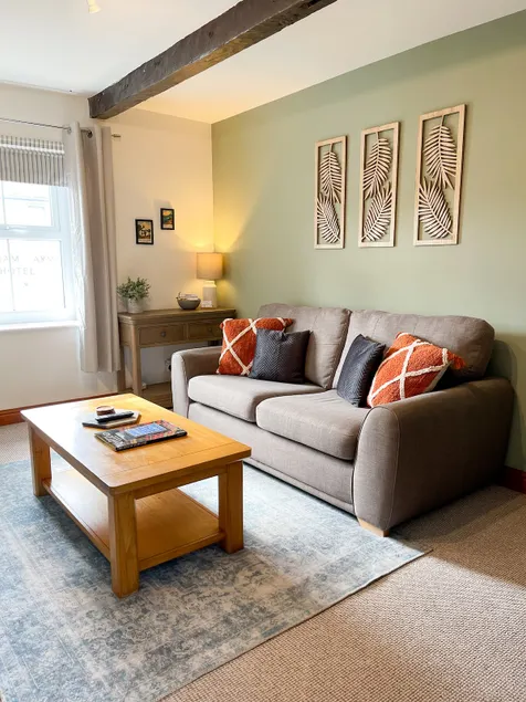 Borders Retreat, Cosy 1 Bed Flat - 3miles from M6 Jct45 - near A75, Gretna & Carlisle - Image 1