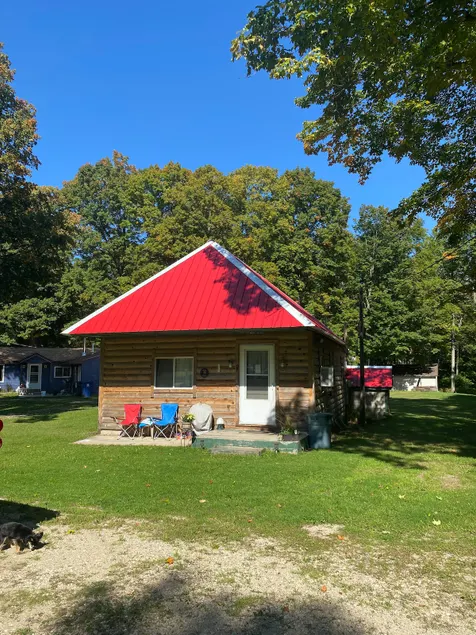 Red Roof Resort at Indian Lake - Image 1