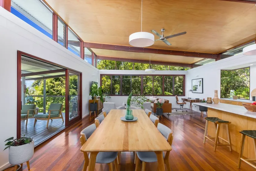 Rainforest Treehouse Retreat by the Beach - Image 1