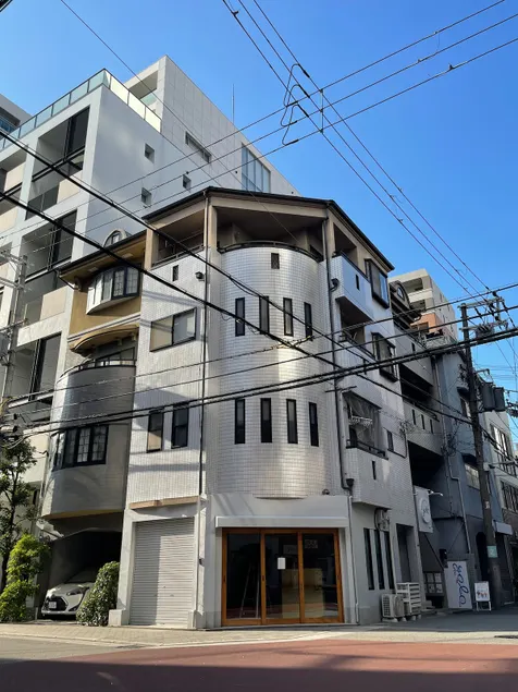 Single-family house @ Horie area # [Orange Street] Walking distance to Shinsaibashi business district - Image 1