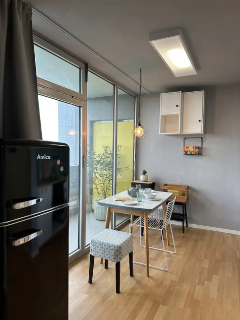 Apartment am Flaucher - Image 1
