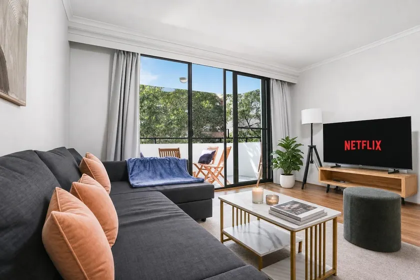 Ultimo NSW - 2 Bedroom Apartment with Balcony - Image 1