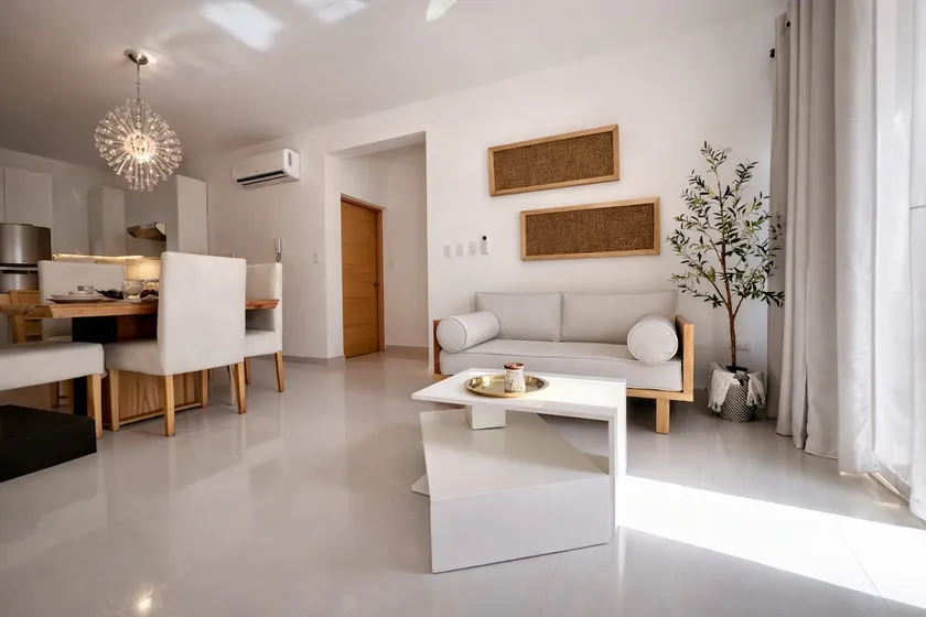 Luxurious Apartment - Image 1