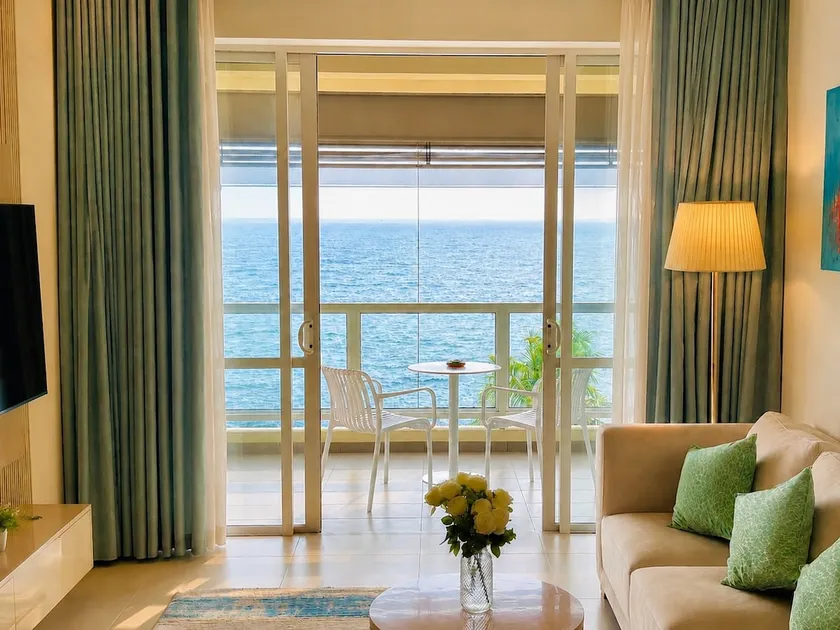 Ocean Luxe - Beachfront Stay with Infinity Pool - Image 1