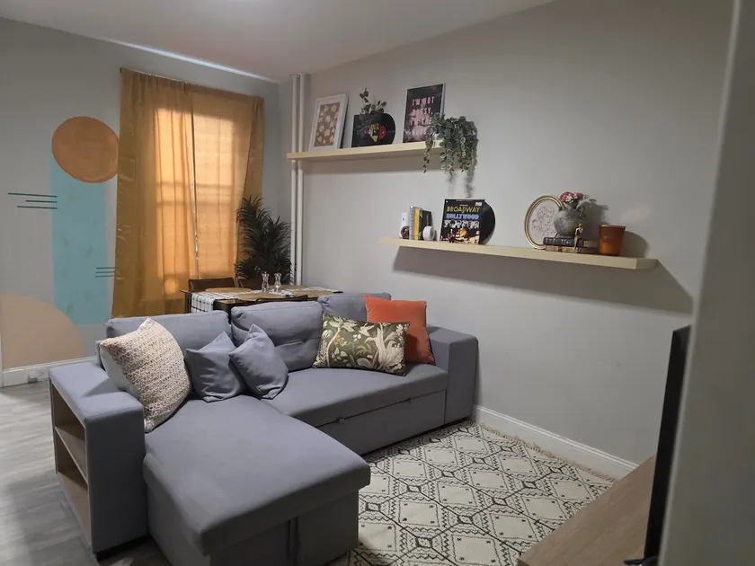 Modern apartment for a taste of Allentown City. - Image 1