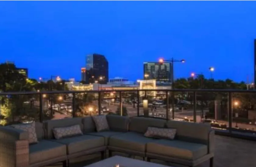 Cozy Buckhead High Rise - Image 1