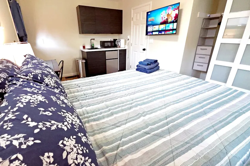Spanish Bungalow Suite + Parking • Walk to SJSU - Image 1