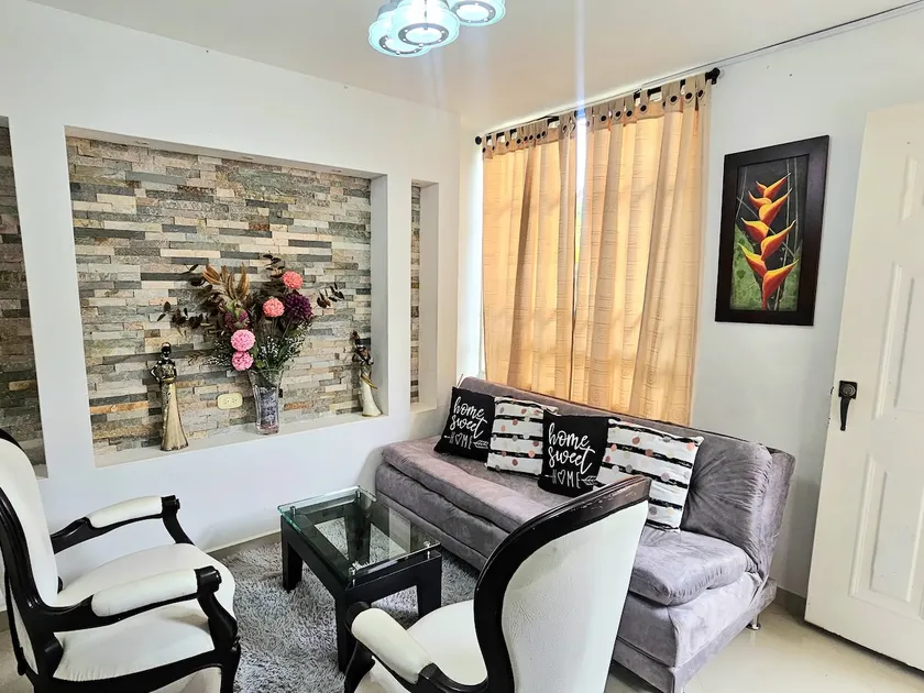 Family home in Apartadó. 3 bedrooms and A/C - Image 1