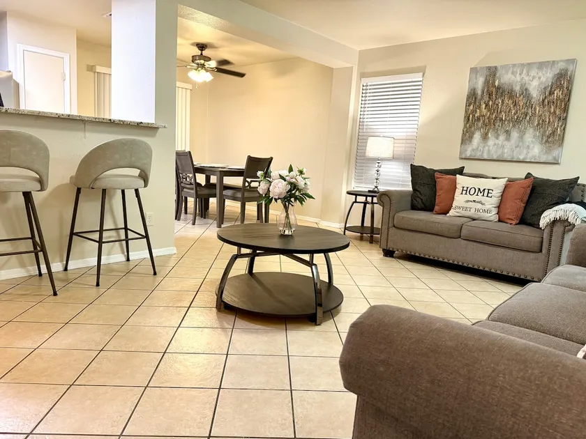 Cozy Stay Near Airport, Dining & I-10 Guest Fave! - Image 1