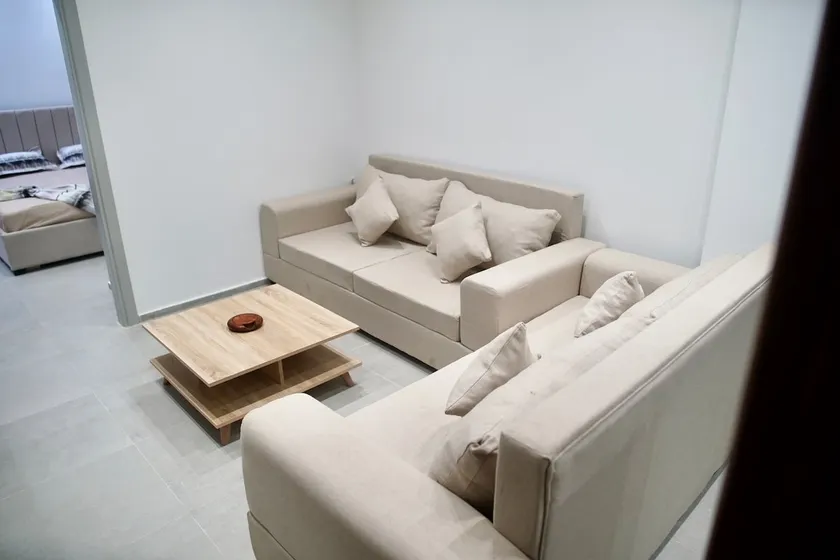 Charming S1 cozy modern and bright - Image 1