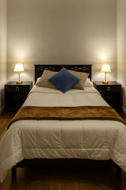 Cozy Downtown Apartment with fast Wi-Fi & Parking - Image 1
