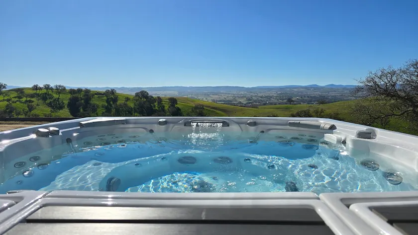 Wine Country Haven with Hot Tub and Fire Pit - Image 1