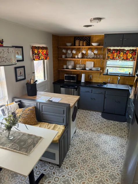 North Texas Bungalow - Image 1