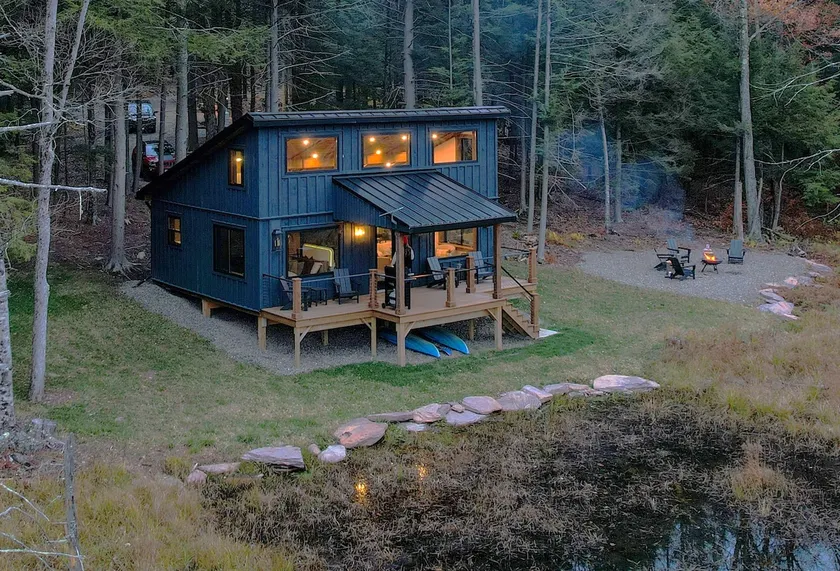 Hemlock Hideaway – Luxury Cabin - Relax & Getaway - Image 1