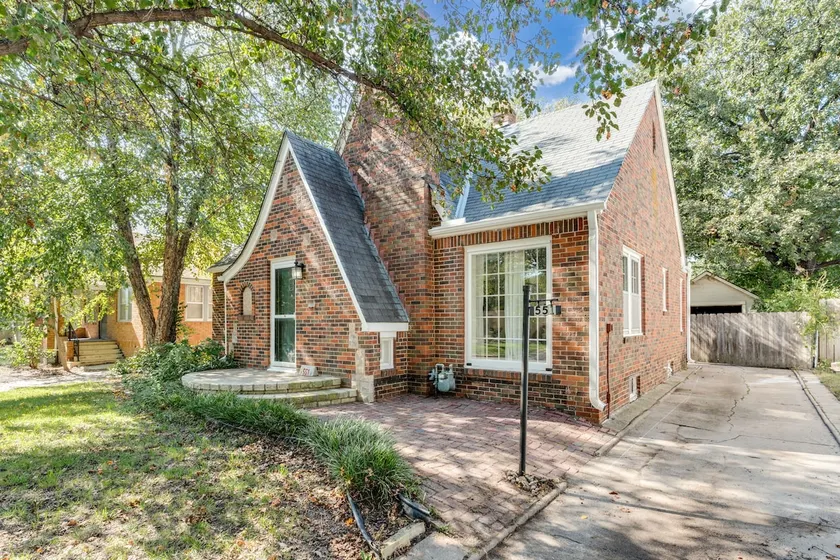 The Brick House on Broadview - Image 1